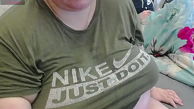 lisa Black00 online show from April 15, 6:09 am