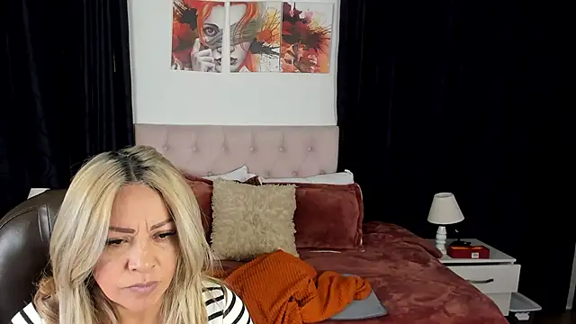 Snapshot of Sam_and_molly_ chatting on January 21, 6:45 pm Sam and molly  online show from January 21, 6:45 pm