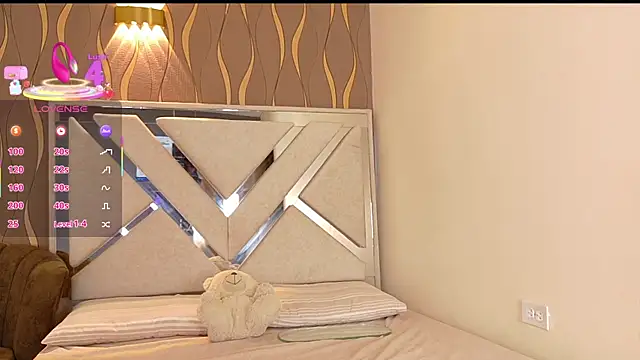 vanessa guzman2 online show from September 14, 1:21 pm