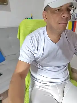 Snapshot of latinmartin73 chatting on July 15, 12:49 am latinmartin73 online show from July 15, 12:49 am