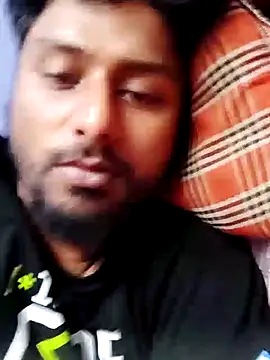Snapshot of Gawothum chatting on December 15, 2:30 am Gawothum online show from December 15, 2:30 am