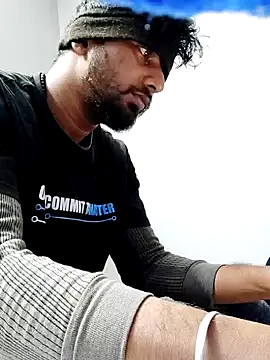 Snapshot of Gawothum chatting on January 21, 2:43 am Gawothum online show from January 21, 2:43 am