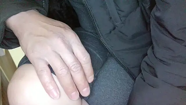 huzi518 online show from March 9, 6:50 am