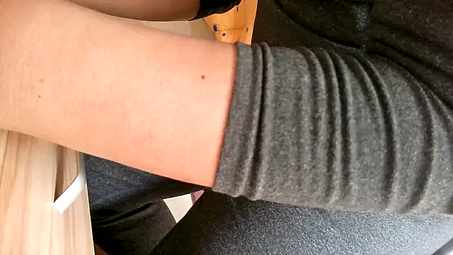 huzi518 online show from March 22, 7:04 am