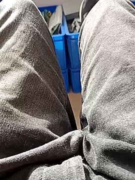 huzi518 online show from November 27, 2:46 am