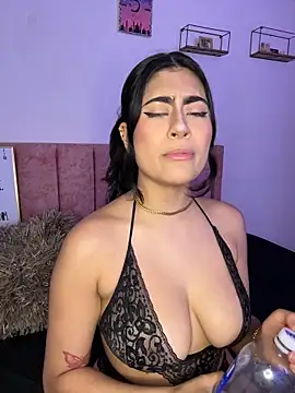Snapshot of miakhalifaaa_ chatting on October 10, 9:47 pm miakhalifaaa  online show from October 10, 9:47 pm