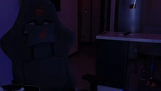 Snapshot of Sasha_Mason chatting on October 30, 2:13 am Sasha Mason online show from October 30, 2:13 am