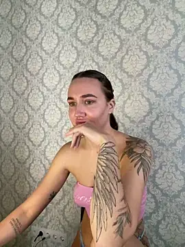 Stasia Queen online show from January 6, 8:35 am