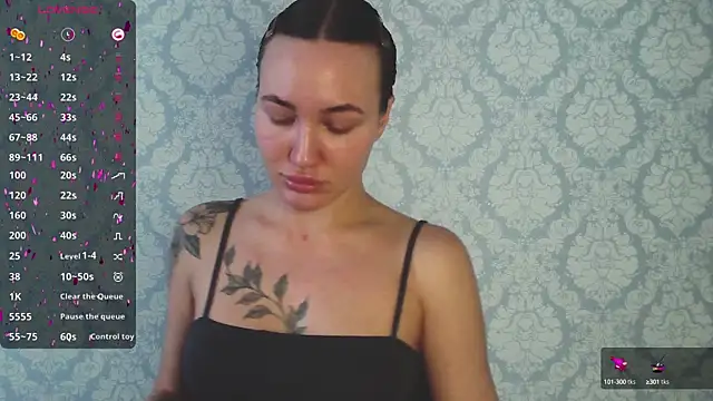 Stasia Queen online show from February 5, 8:00 am