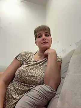 jennifer11772 online show from March 13, 12:34 pm