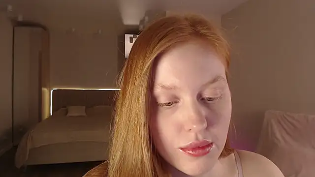 Snapshot of lulu_moonmoon chatting on December 12, 4:43 pm lulu moonmoon online show from December 12, 4:43 pm