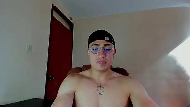 Leoknight online show from February 1, 9:19 pm