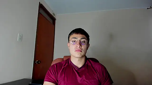 Leoknight online show from February 5, 8:57 pm