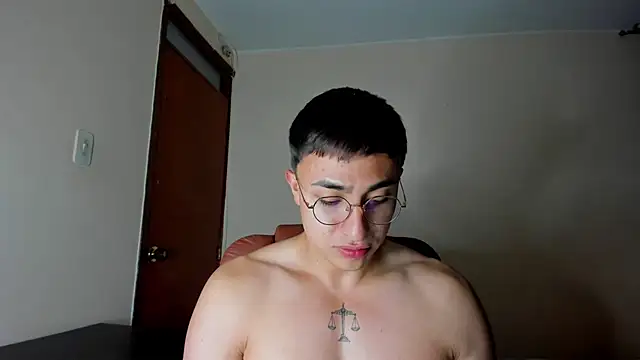 Leoknight online show from February 7, 12:31 am