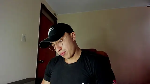 Leoknight online show from February 13, 10:33 pm