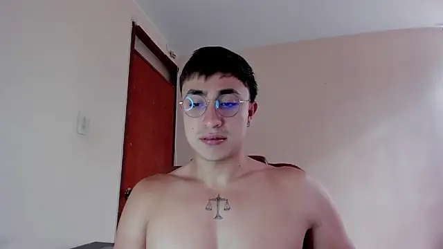 Leoknight online show from March 3, 9:05 pm