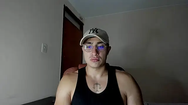 Leoknight online show from March 5, 10:54 pm