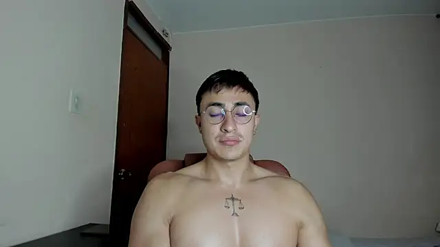 Leoknight online show from March 18, 12:38 am