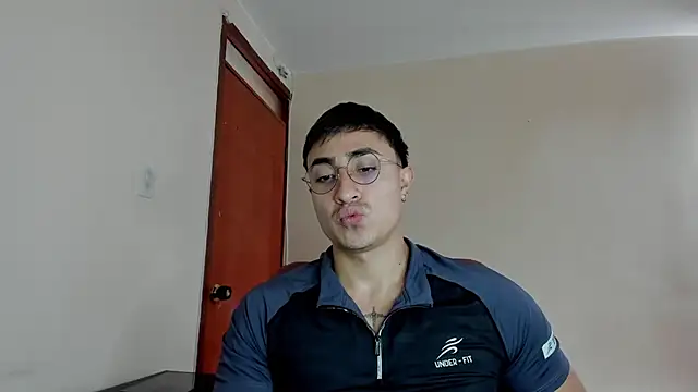 Leoknight online show from March 18, 5:10 pm