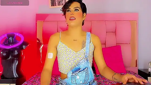 Aistrid gate online show from October 18, 3:24 pm