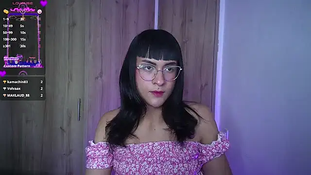 Kiitygirl online show from March 1, 10:02 am