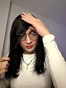 Kiitygirl online show from April 8, 7:52 am