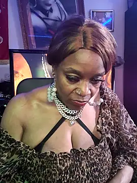 MadamBlingbox online show from March 16, 5:17 pm