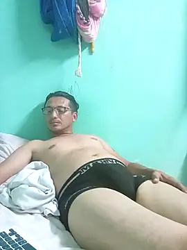 Andresguz35 online show from March 4, 4:40 am