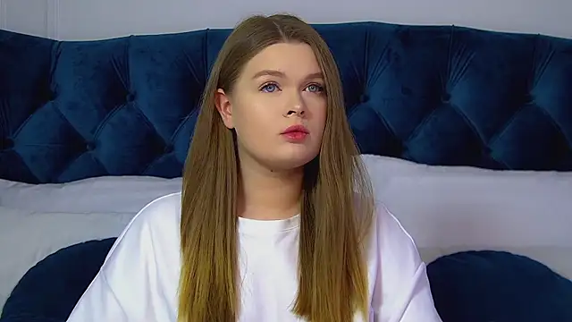 CrystalLyons online show from March 23, 6:12 pm