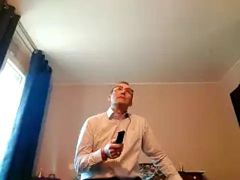 Manou1971 online show from February 9, 9:37 am