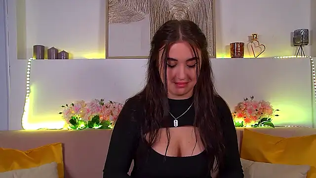 Snapshot of ChristinaMilton chatting on February 18, 9:42 pm ChristinaMilton online show from February 18, 9:42 pm