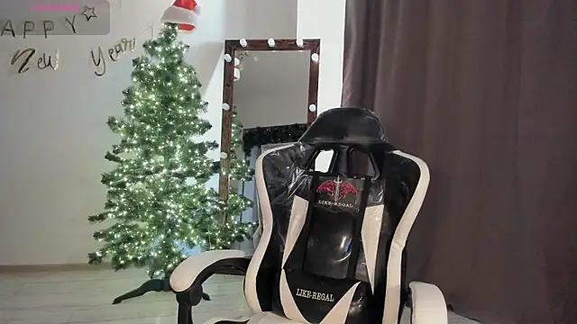 Lana Younes online show from December 14, 8:13 am