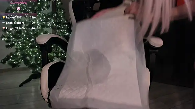 Lana Younes online show from December 30, 2:08 pm