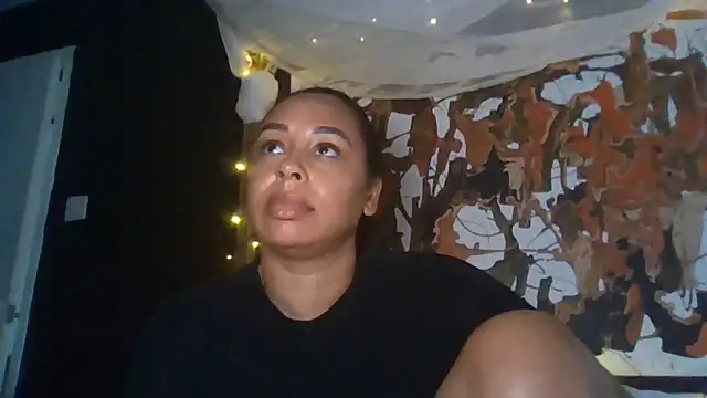 Snapshot of bigbootyjayda chatting on June 6, 4:12 pm bigbootyjayda online show from June 6, 4:12 pm