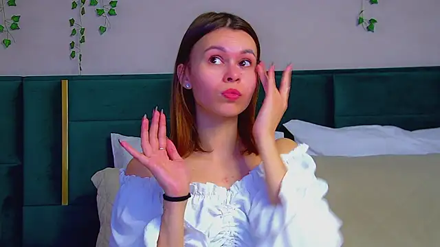 PollyLanders online show from March 1, 6:21 pm