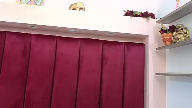 JESSYCORTES online show from January 25, 2:03 pm