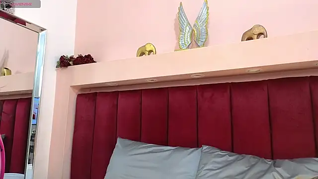 JESSYCORTES online show from February 10, 1:44 pm