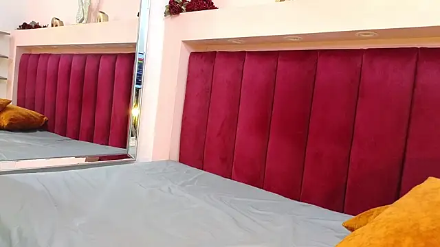 JESSYCORTES online show from February 22, 5:13 pm