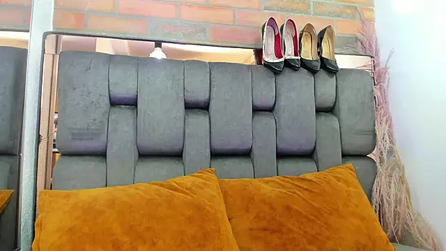 JESSYCORTES online show from September 25, 2:10 pm