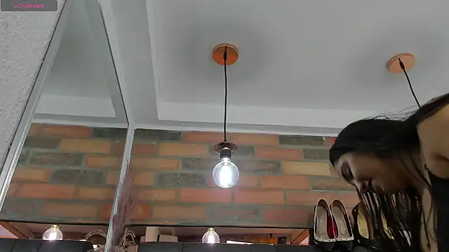 JESSYCORTES online show from November 7, 2:50 pm