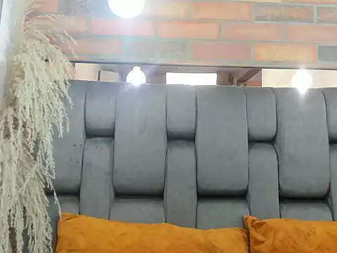 JESSYCORTES online show from April 22, 9:38 pm