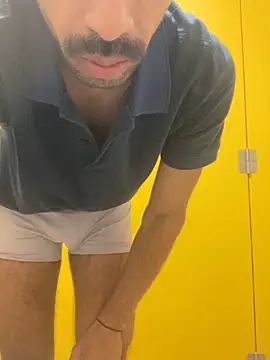 Snapshot of Lucascacaca chatting on December 20, 6:02 pm Lucascacaca online show from December 20, 6:02 pm