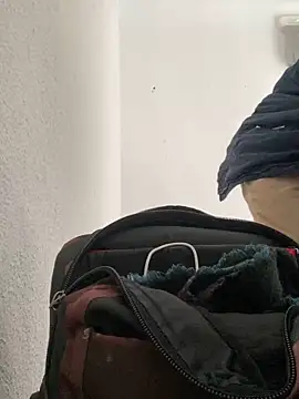 Snapshot of Lucascacaca chatting on January 1, 2:31 pm Lucascacaca online show from January 1, 2:31 pm