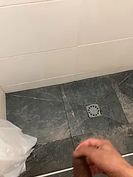 Snapshot of Lucascacaca chatting on January 1, 9:20 pm Lucascacaca online show from January 1, 9:20 pm