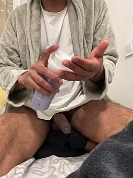 Snapshot of Lucascacaca chatting on January 6, 4:02 pm Lucascacaca online show from January 6, 4:02 pm