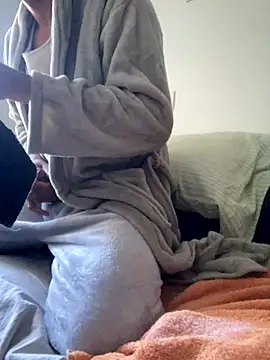 Snapshot of Lucascacaca chatting on December 2, 1:28 pm Lucascacaca online show from December 2, 1:28 pm