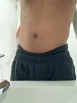 Lucascacaca online show from February 18, 9:55 pm