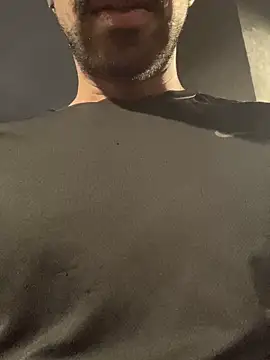 Lucascacaca online show from April 3, 9:29 am