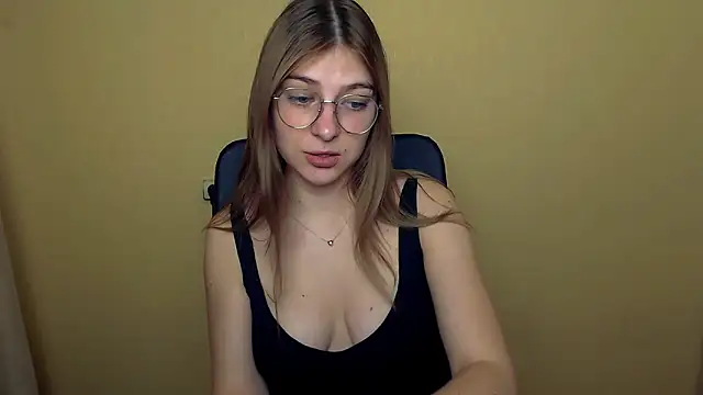 Luna Lush  online show from November 5, 10:04 am