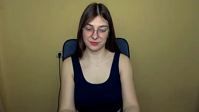 Luna Lush  online show from March 14, 9:26 am